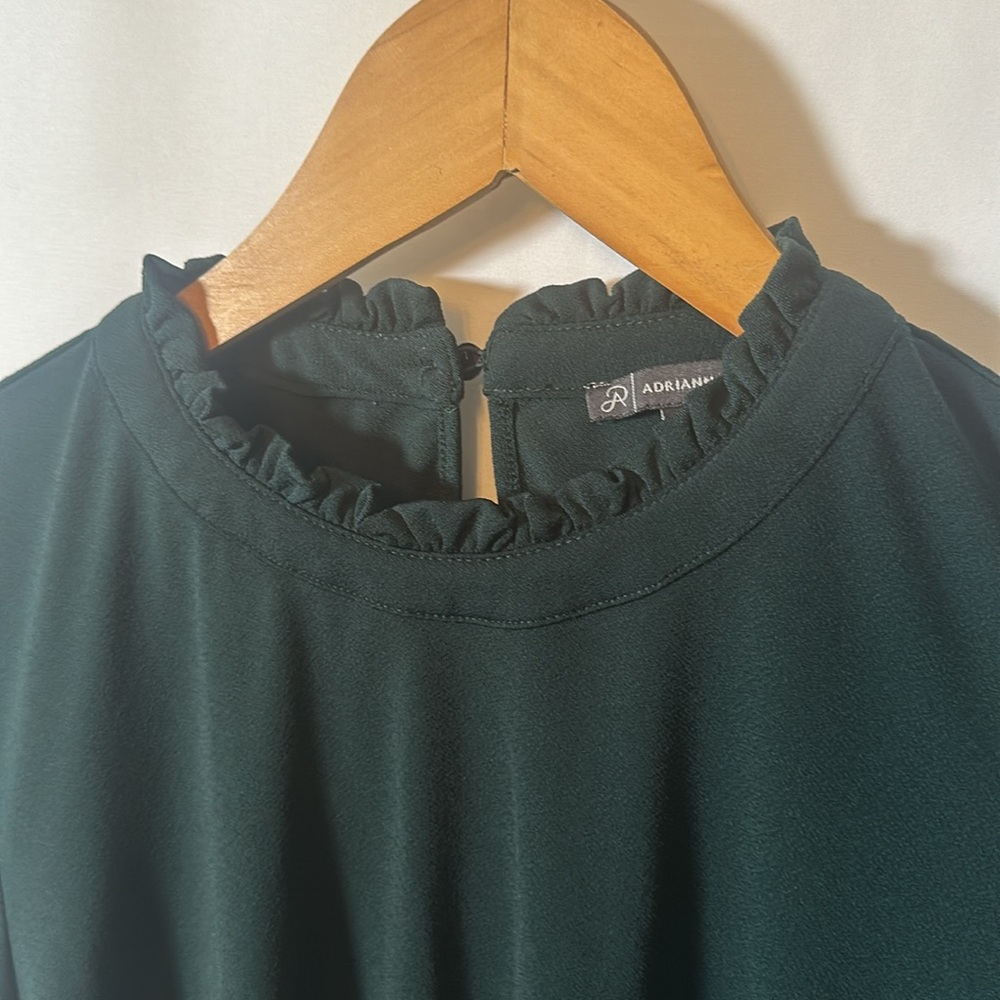 Adrianna Papell forest green blouse - Picture 2 of 7